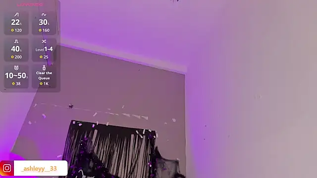 Snapshot of _Ashley_33 chatting on 10-22-25, 07:57 Ashley 33 online show from 10-22-25, 07:57