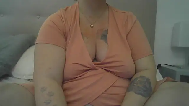 Snapshot of sizha6 chatting on 11-14-25, 12:26 sizha6 online show from 11-14-25, 12:26