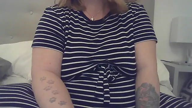 Snapshot of sizha6 chatting on 11-16-25, 08:09 sizha6 online show from 11-16-25, 08:09