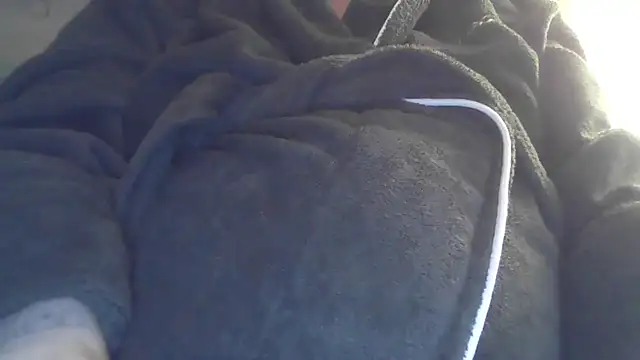 Snapshot of sizha6 chatting on 11-20-25, 10:04 sizha6 online show from 11-20-25, 10:04