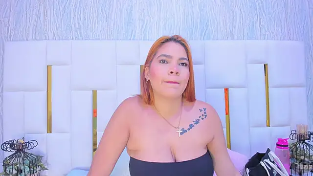 hillary uckerman  online show from 12-21-25, 10:44