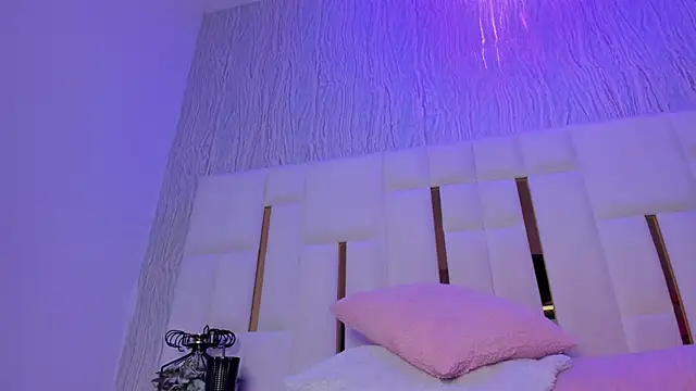 hillary uckerman  online show from 04-28-26, 11:37