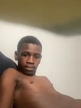 Flamingomu online show from 04-28-26, 07:57