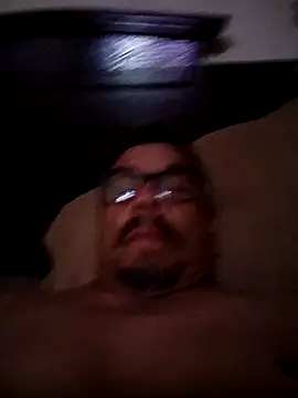 Snapshot of ALVARO74 chatting on 05-24-26, 06:18 ALVARO74 online show from 05-24-26, 06:18