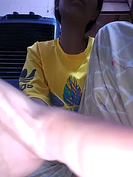 Snapshot of Aaradhna-hoy chatting on 10-05-25, 04:22 Aaradhna-hoy online show from 10-05-25, 04:22