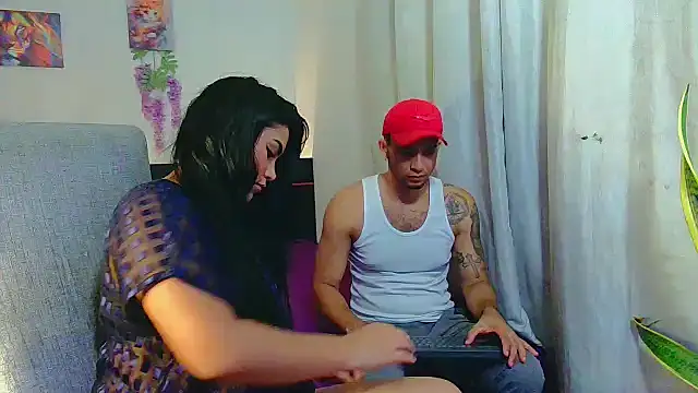 Snapshot of Reina_paola chatting on 09-18-25, 02:35 Reina paola online show from 09-18-25, 02:35