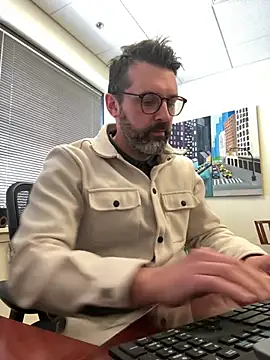 Snapshot of plaintreebull chatting on 02-24-26, 09:02 plaintreebull online show from 02-24-26, 09:02