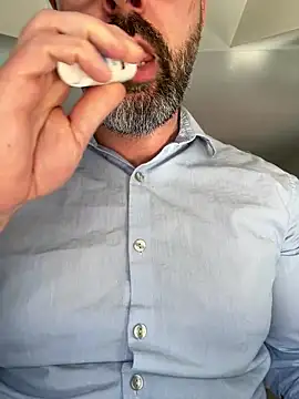 Snapshot of plaintreebull chatting on 02-27-26, 04:29 plaintreebull online show from 02-27-26, 04:29