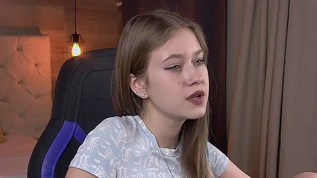 EveMundie online show from 02-28-25, 03:48