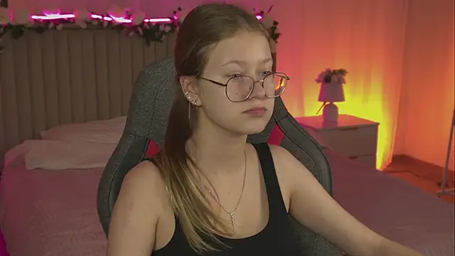 EveMundie online show from 11-10-25, 06:23