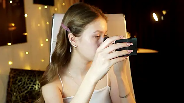 EveMundie online show from 02-27-26, 08:25