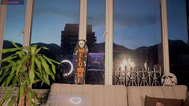 Ivanna West online show from 10-15-25, 10:26