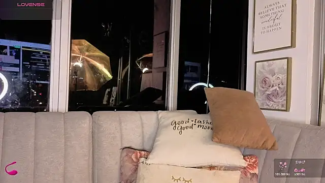 Snapshot of Ivanna_West chatting on 01-09-26, 09:56 Ivanna West online show from 01-09-26, 09:56