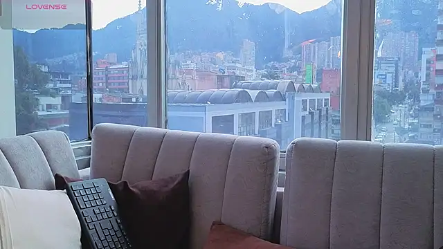 Snapshot of Ivanna_West chatting on 02-02-26, 12:26 Ivanna West online show from 02-02-26, 12:26