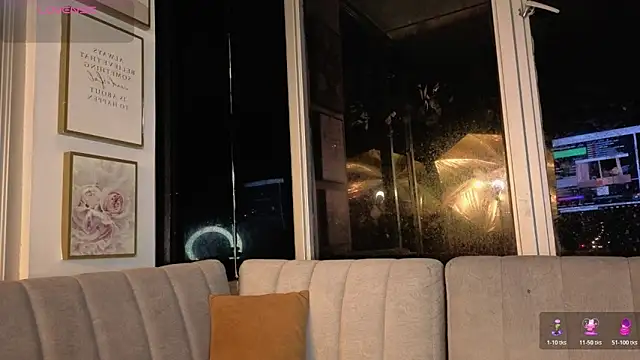 Snapshot of Ivanna_West chatting on 02-17-26, 10:01 Ivanna West online show from 02-17-26, 10:01