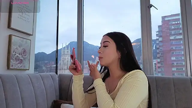 Snapshot of Ivanna_West chatting on 02-23-26, 11:40 Ivanna West online show from 02-23-26, 11:40