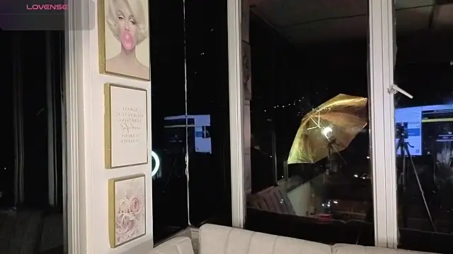 Snapshot of Ivanna_West chatting on 02-26-26, 10:03 Ivanna West online show from 02-26-26, 10:03