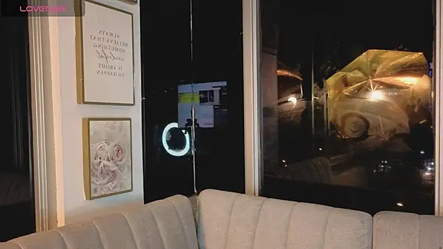 Snapshot of Ivanna_West chatting on 03-03-26, 09:48 Ivanna West online show from 03-03-26, 09:48