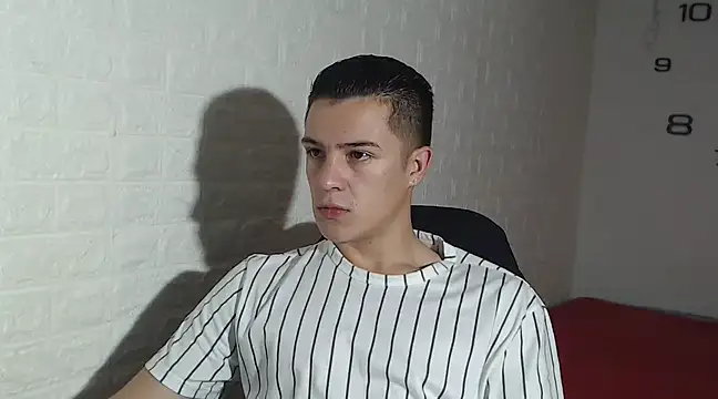 Snapshot of CamiloBeltran_ chatting on 03-14-25, 12:51 CamiloBeltran online show from 03-14-25, 12:51