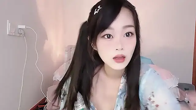 yueyue2003 online show from 03-03-25, 02:15