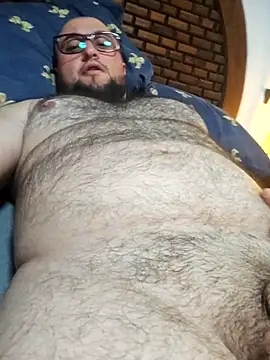 Snapshot of Sexoso69thebear chatting on 12-17-25, 05:35 Sexoso69thebear online show from 12-17-25, 05:35