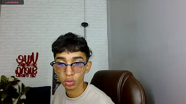 Martin Linares online show from 02-18-25, 01:22