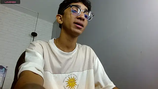 Martin Linares online show from 02-26-25, 01:41