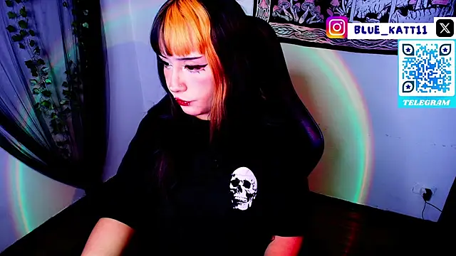 Snapshot of blue_katt chatting on 07-01-26, 02:57 blue katt online show from 07-01-26, 02:57