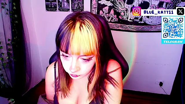 Snapshot of blue_katt chatting on 07-21-26, 03:31 blue katt online show from 07-21-26, 03:31