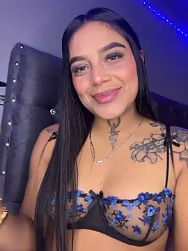Snapshot of Emily_sharlot chatting on 06-12-26, 06:45 Emily sharlot online show from 06-12-26, 06:45