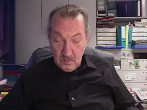 Snapshot of HMStraps01 chatting on 12-05-24, 03:17 HMStraps01 online show from 12-05-24, 03:17