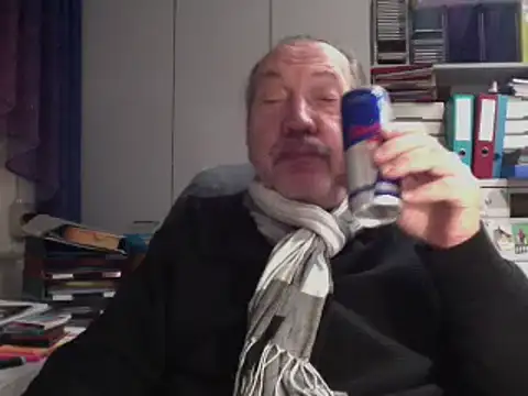 Snapshot of HMStraps01 chatting on 01-15-25, 03:50 HMStraps01 online show from 01-15-25, 03:50