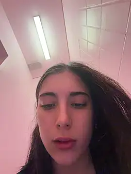 sexymelli18 online show from 04-28-26, 08:19