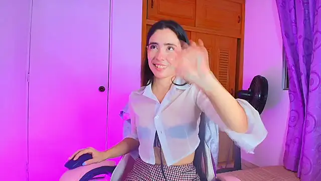 Peach Rose  online show from 03-17-25, 01:35