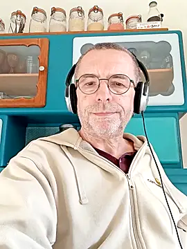 Snapshot of Xavspank2 chatting on 03-29-26, 04:40 Xavspank2 online show from 03-29-26, 04:40