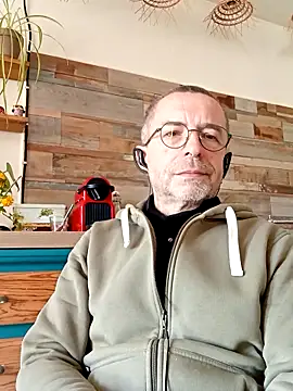 Snapshot of Xavspank2 chatting on 03-31-26, 09:21 Xavspank2 online show from 03-31-26, 09:21