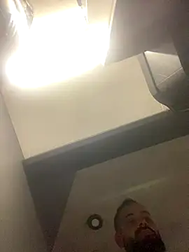 Snapshot of guccititi chatting on 10-24-25, 06:43 guccititi online show from 10-24-25, 06:43