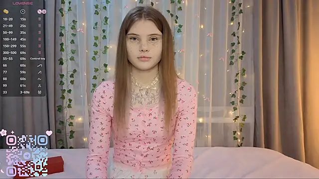 CarolinePepper online show from 02-25-26, 01:43