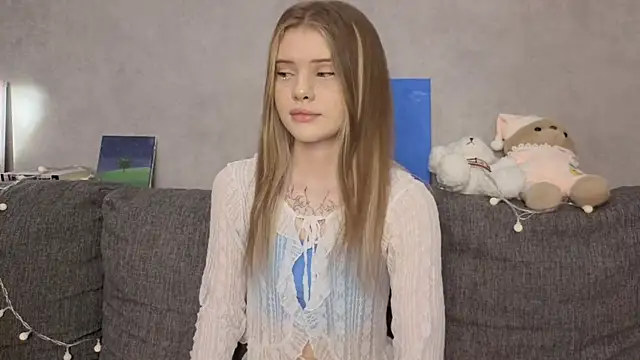 CarolinePepper online show from 06-19-26, 01:26