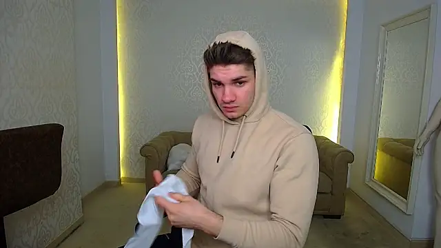 MaxKaiden online show from 02-04-26, 05:46