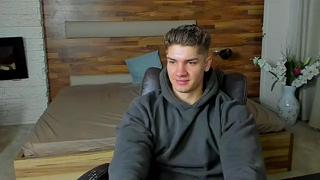 MaxKaiden online show from 03-30-26, 04:35