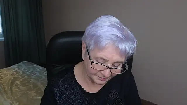 Snapshot of Sandra_Snowflake chatting on 02-17-25, 01:42 Sandra Snowflake online show from 02-17-25, 01:42