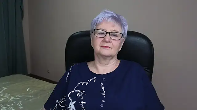 Snapshot of Sandra_Snowflake chatting on 03-17-25, 04:29 Sandra Snowflake online show from 03-17-25, 04:29