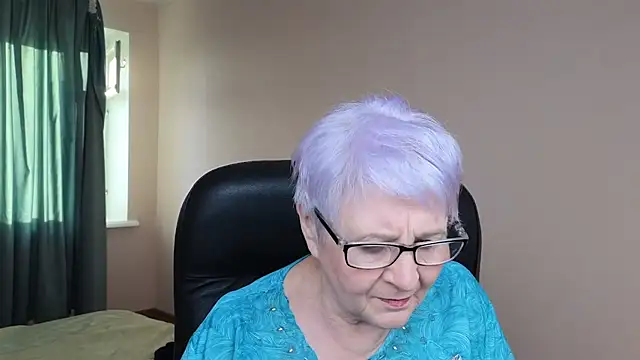 Snapshot of Sandra_Snowflake chatting on 03-19-25, 04:03 Sandra Snowflake online show from 03-19-25, 04:03