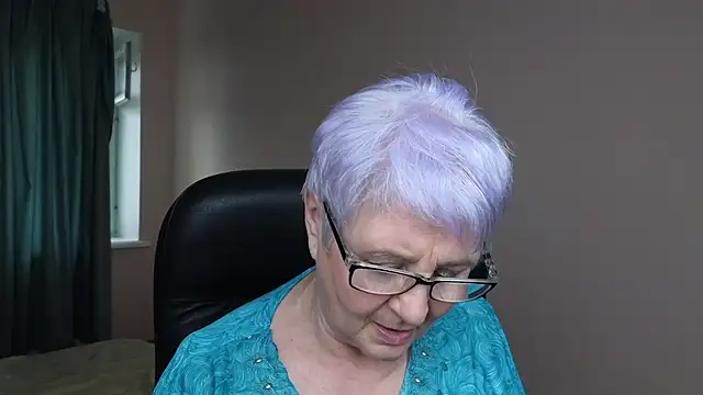 Snapshot of Sandra_Snowflake chatting on 03-19-25, 10:11 Sandra Snowflake online show from 03-19-25, 10:11