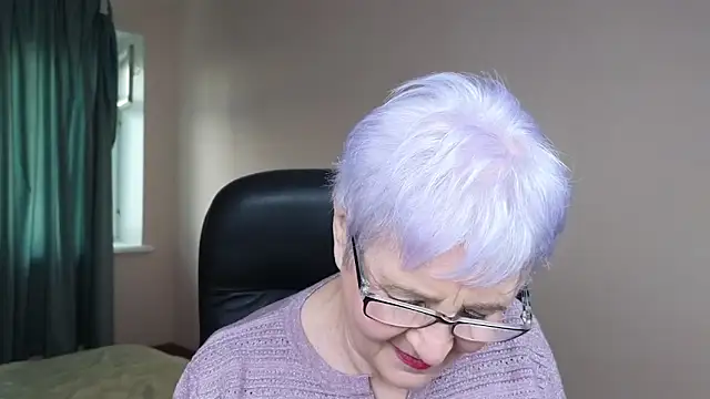 Snapshot of Sandra_Snowflake chatting on 03-20-25, 03:56 Sandra Snowflake online show from 03-20-25, 03:56