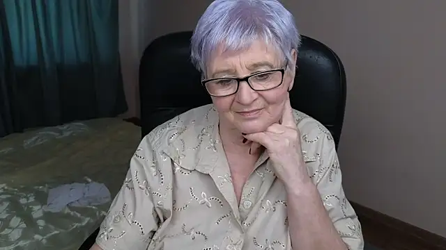 Snapshot of Sandra_Snowflake chatting on 03-21-25, 10:39 Sandra Snowflake online show from 03-21-25, 10:39