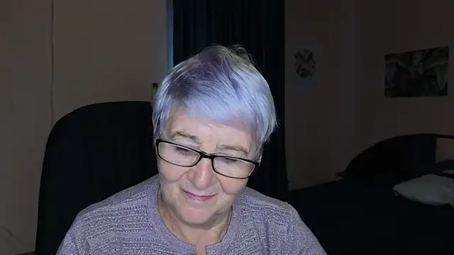 Snapshot of Sandra_Snowflake chatting on 09-23-25, 04:26 Sandra Snowflake online show from 09-23-25, 04:26