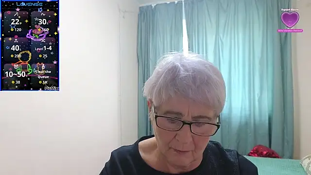 Snapshot of Sandra_Snowflake chatting on 10-05-25, 09:29 Sandra Snowflake online show from 10-05-25, 09:29