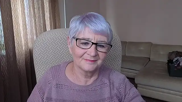 Snapshot of Sandra_Snowflake chatting on 10-07-25, 10:12 Sandra Snowflake online show from 10-07-25, 10:12